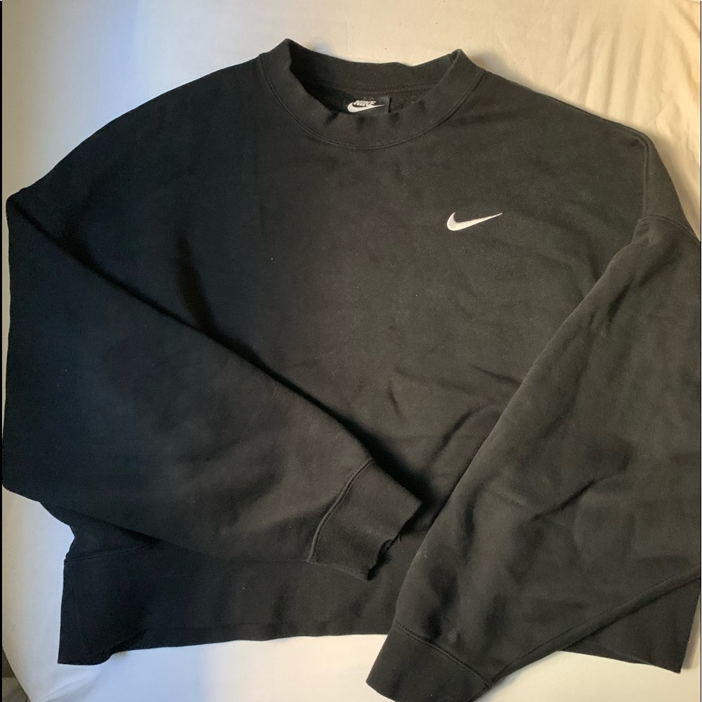 Nike oversized cropped crewneck